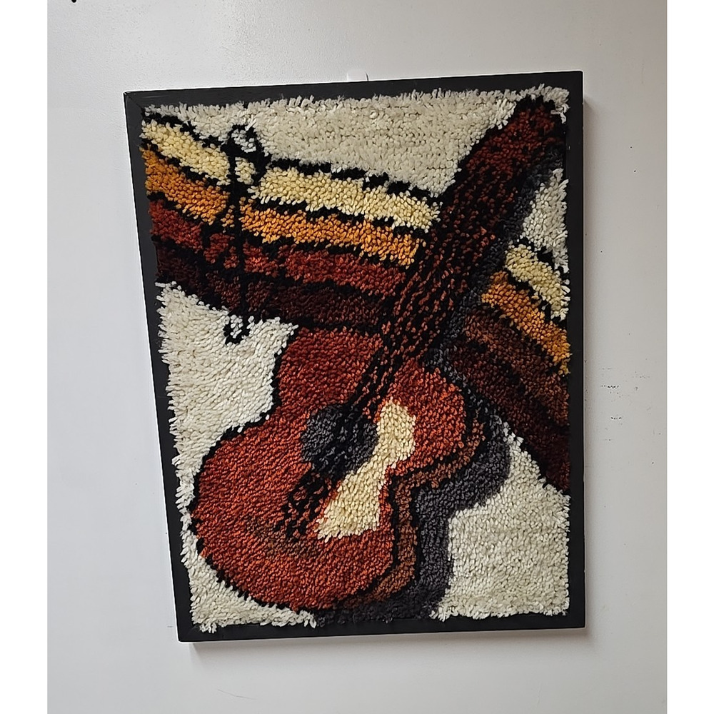 Vtg Handcrafted Acoustic Guitar Latch Hook‎ Tapestry Wall Picture 25.5"x20.5"